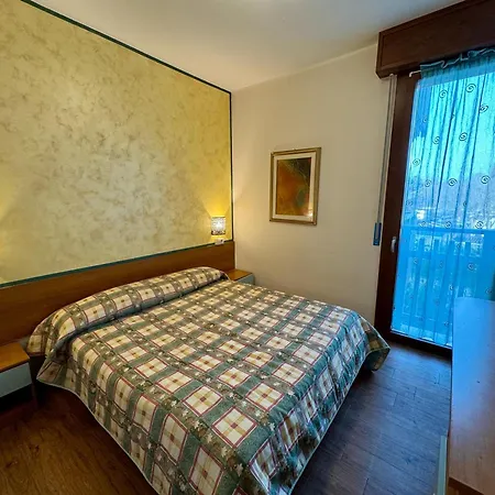 Premium Peschiera 페스키에라델가르다